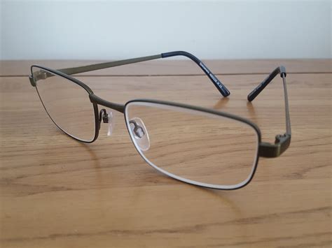 specsavers reading glasses